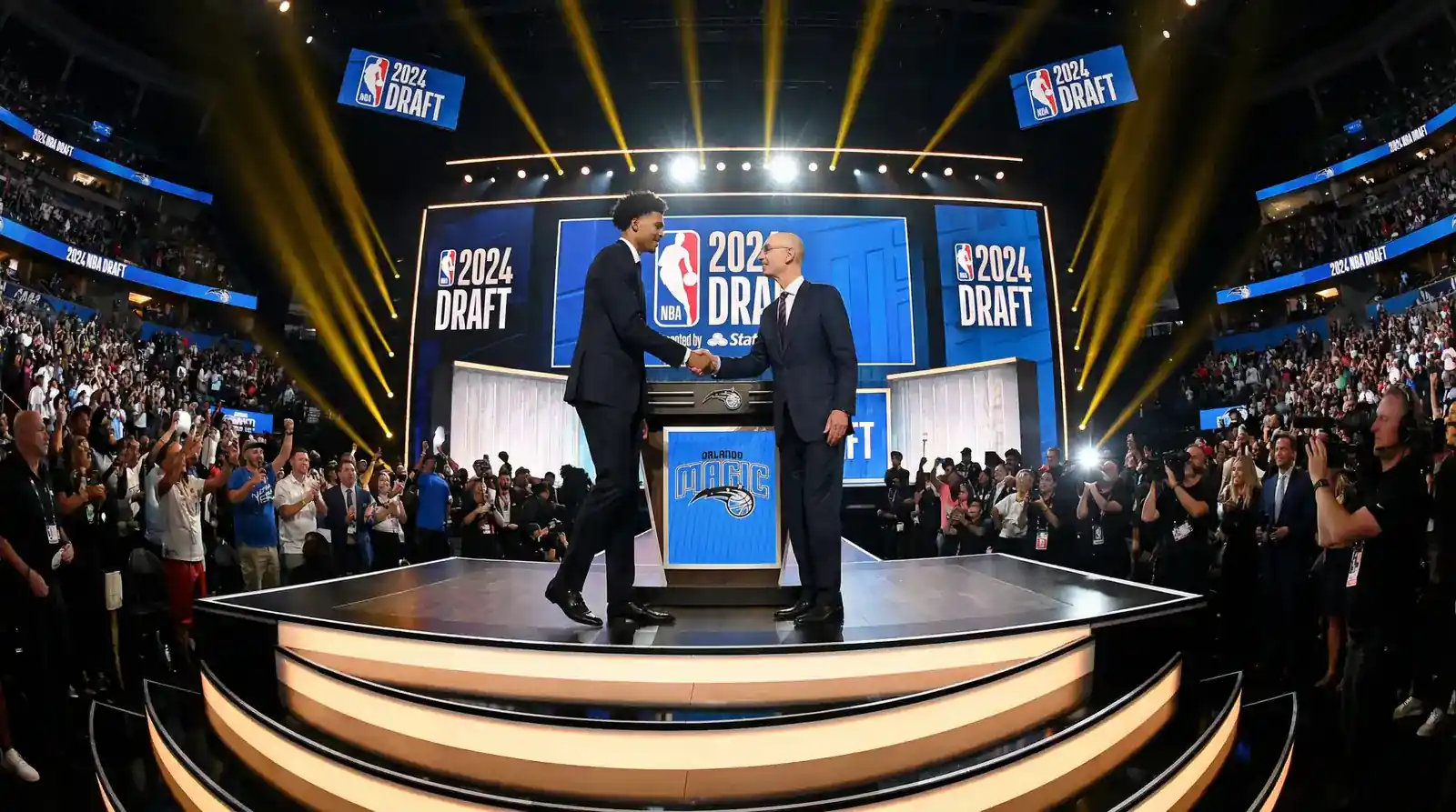 NBA Draft -tilaisuus ja nuoren pelaajan valinta